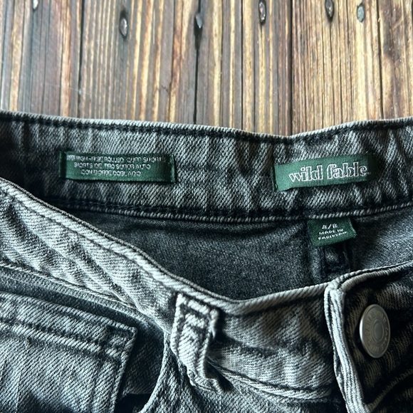 Wild Fable Super High-Rise Rolled Cuff Gray Shorts 4 - Picture 3 of 3